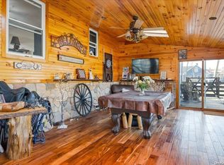 129 Gull Dip Rd, Ridge, NY 11961