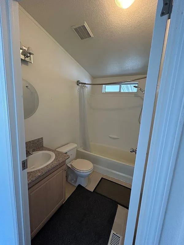 2 bed, 3.0 bath, 1281 sqft, $2,600 — Photo 4