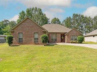 3601 Hilltop Rd SE, Bessemer, AL 35022
