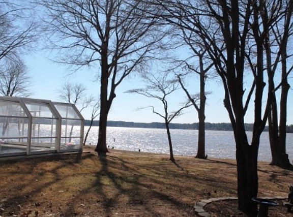 3rd image of 142 Southwest Ct
