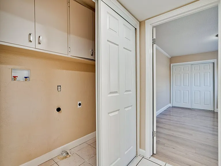 1893 Stardust Ct — Photo 43