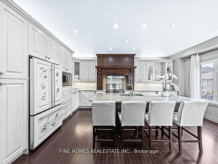 26 Gesher Cres — Photo 11