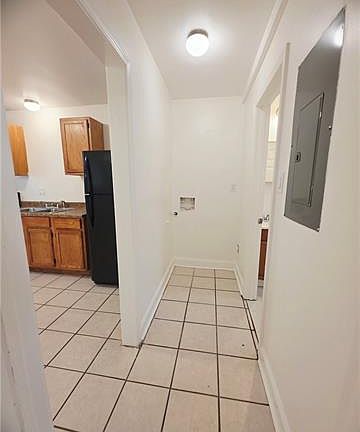 5th image of 9025 Palm St #A