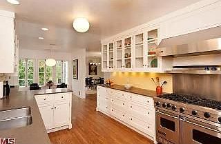 3rd image of 2302 Kenilworth Ave