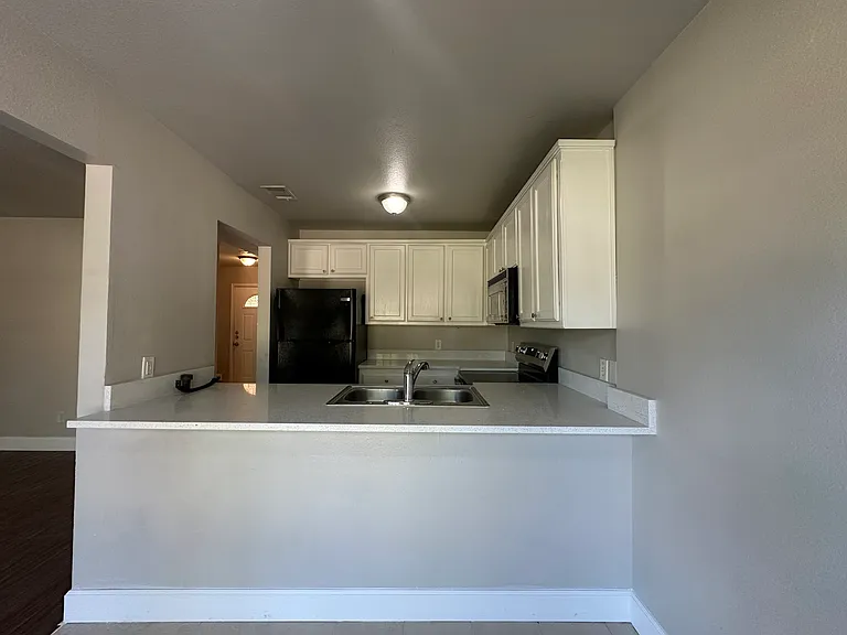 617 N Cleveland Ave — Photo 5