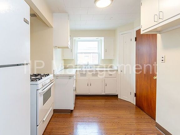 5th image of 292 E 200th St
