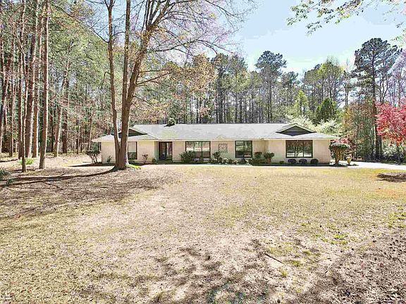 3rd image of 230 Patricia Ln