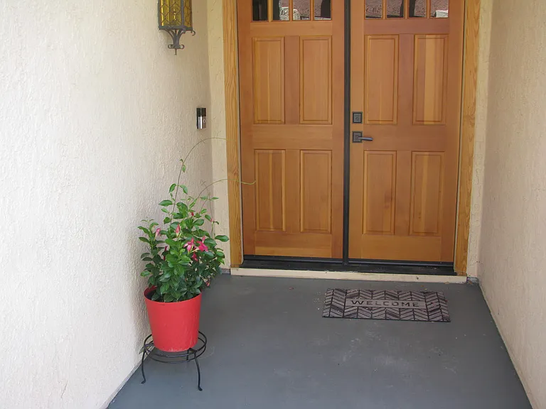 5726 N Camino Del Sol — Photo 3