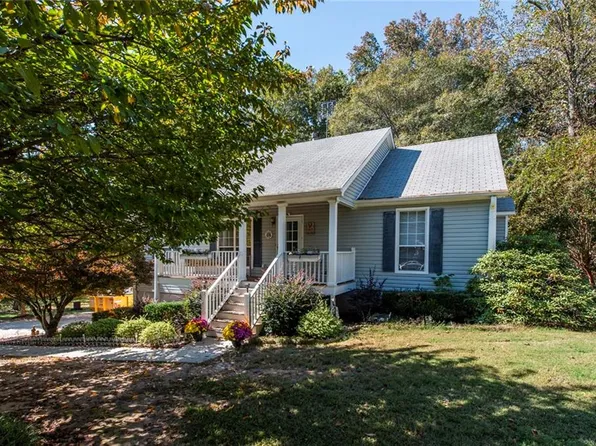 27 Seals Ct, Dallas, GA 30157