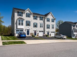 1815 Honeysuckle Ct, Downingtown, PA 19335