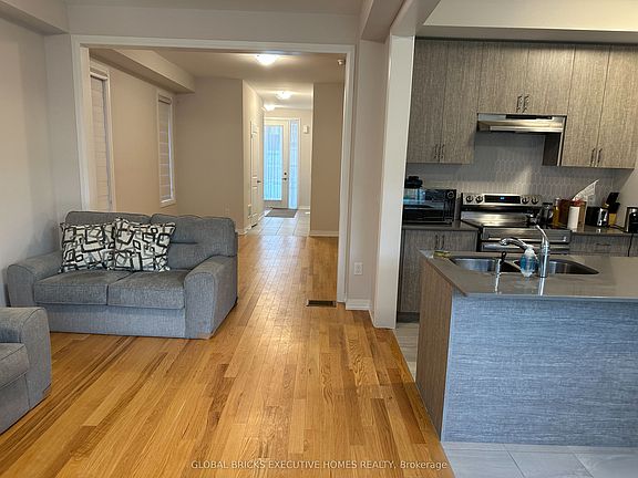 3rd image of 20 Blacklock St