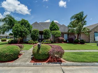 105 Kettle Ln, Houma, LA 70360