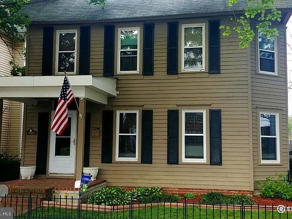 2nd image of 112 N Church St