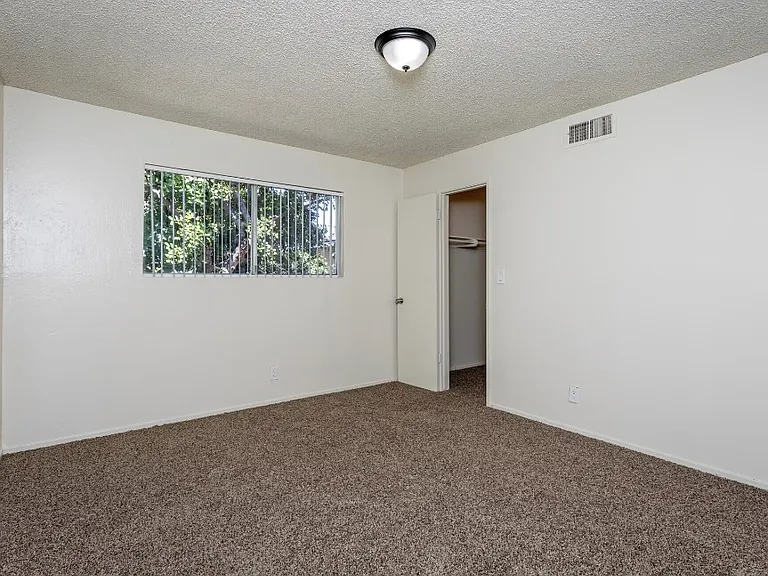 Sunset Gardens Townhomes — Photo 7