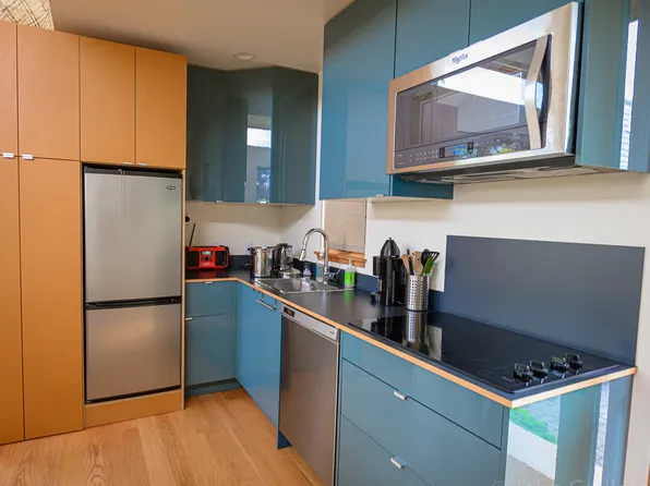 (undisclosed Address), Seattle, WA 98199