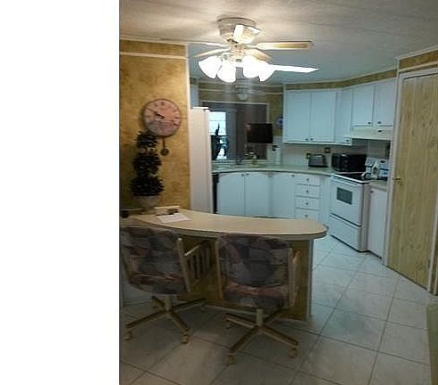 4th image of 17861 Bryan Ct