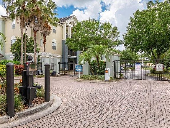 3rd image of 14929 Arbor Springs Cir APT 215