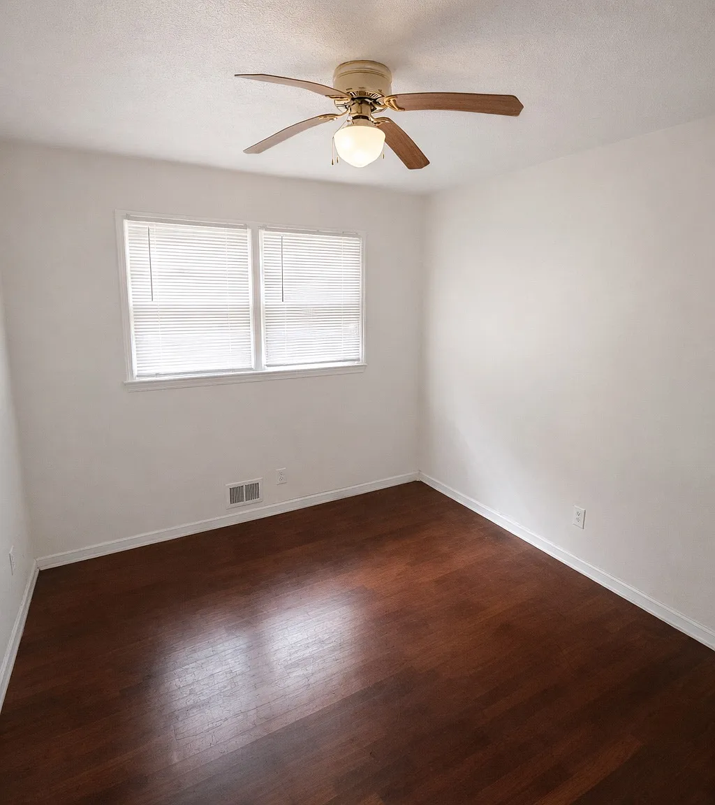3 bed, 1100 sqft, $1,750 — Photo 3