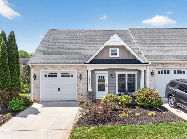 1413 Helmsdale Dr, Forest, VA 24551
