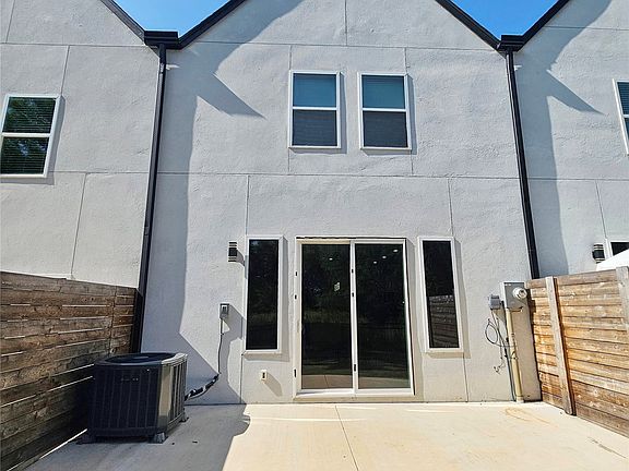 2nd image of 3406 Redbud Ln