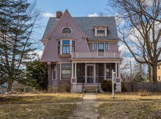 303 N 2nd St, Dekalb, IL 60115