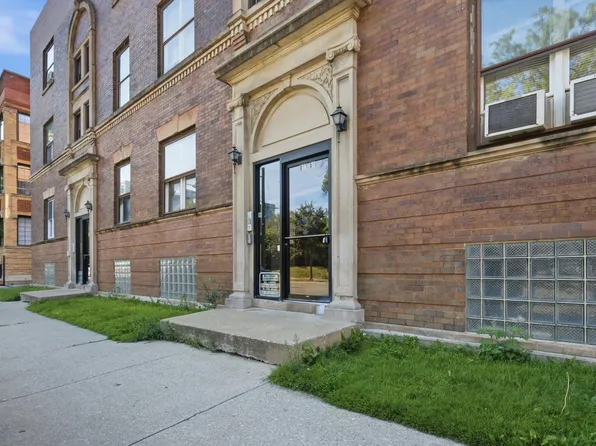 955 E 61st St #1, Chicago, IL 60637