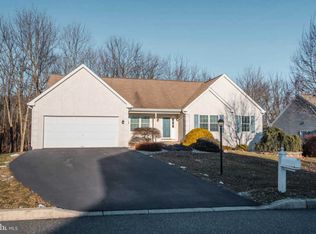 2553 Willow Brook Ln, Pottstown, PA 19464