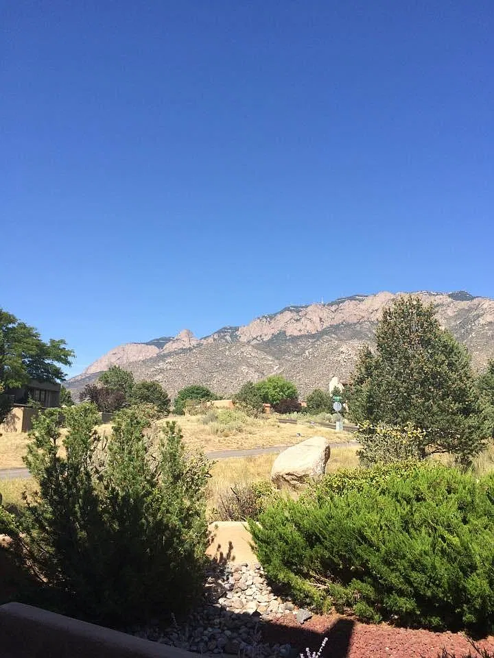 810 Live Oak Road NE — Photo 1
