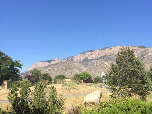 810 Live Oak Rd NE APT B, Albuquerque, NM 87122