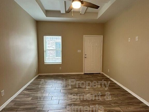 2nd image of 1008 W La Pointe Ave #1