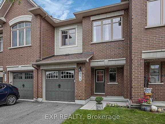 3rd image of 271 Garrity Cres