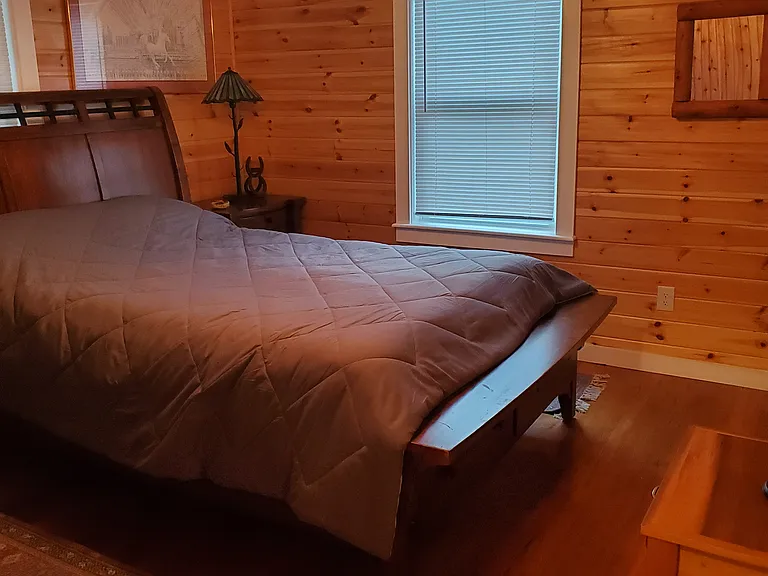 523 Graham Ave — Photo 11