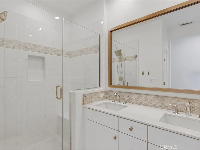 77 Jensen Ct — Photo 19