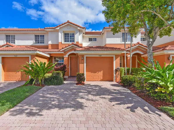 7401 Sarentino Lane #211, Boynton Beach, FL 33437