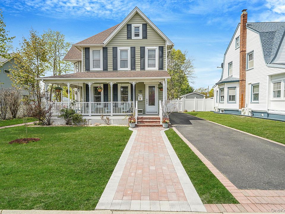 1st image of 74 Maple Avenue