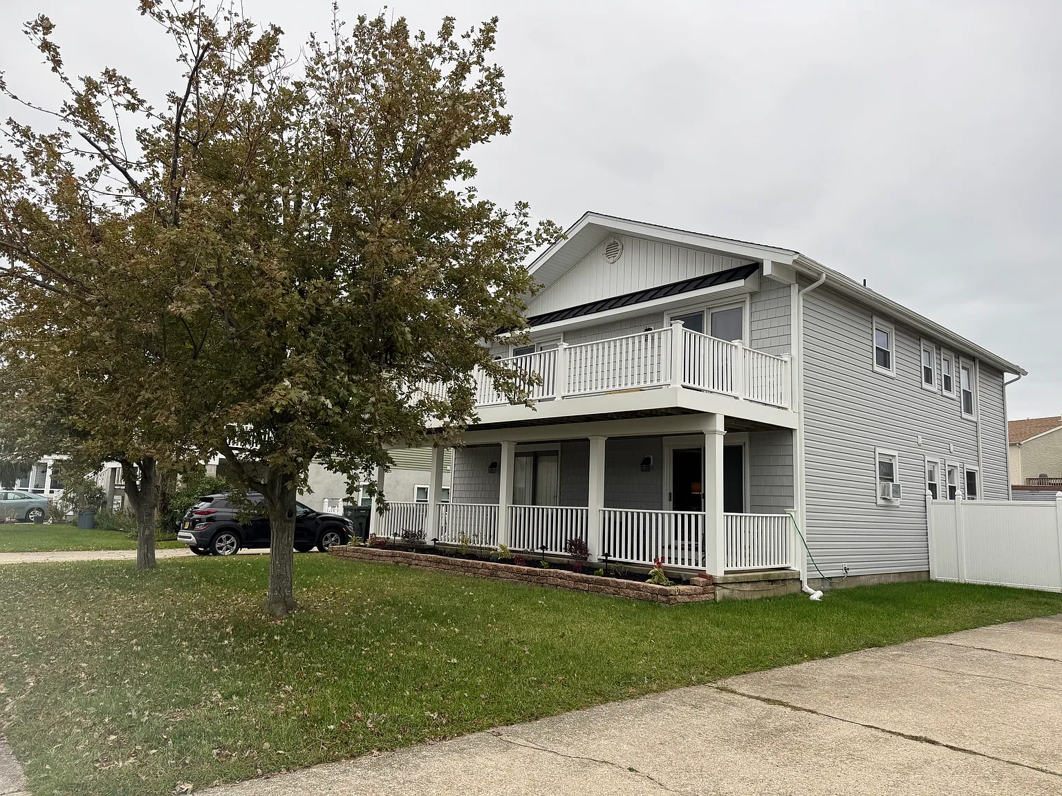 3 bed, $2,300 — Photo 2