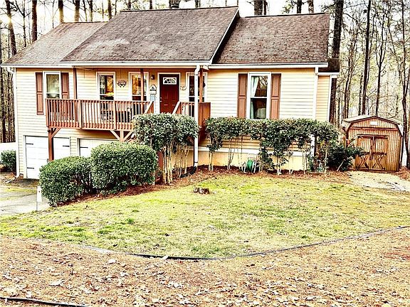 2nd image of 66 Freestone Ln