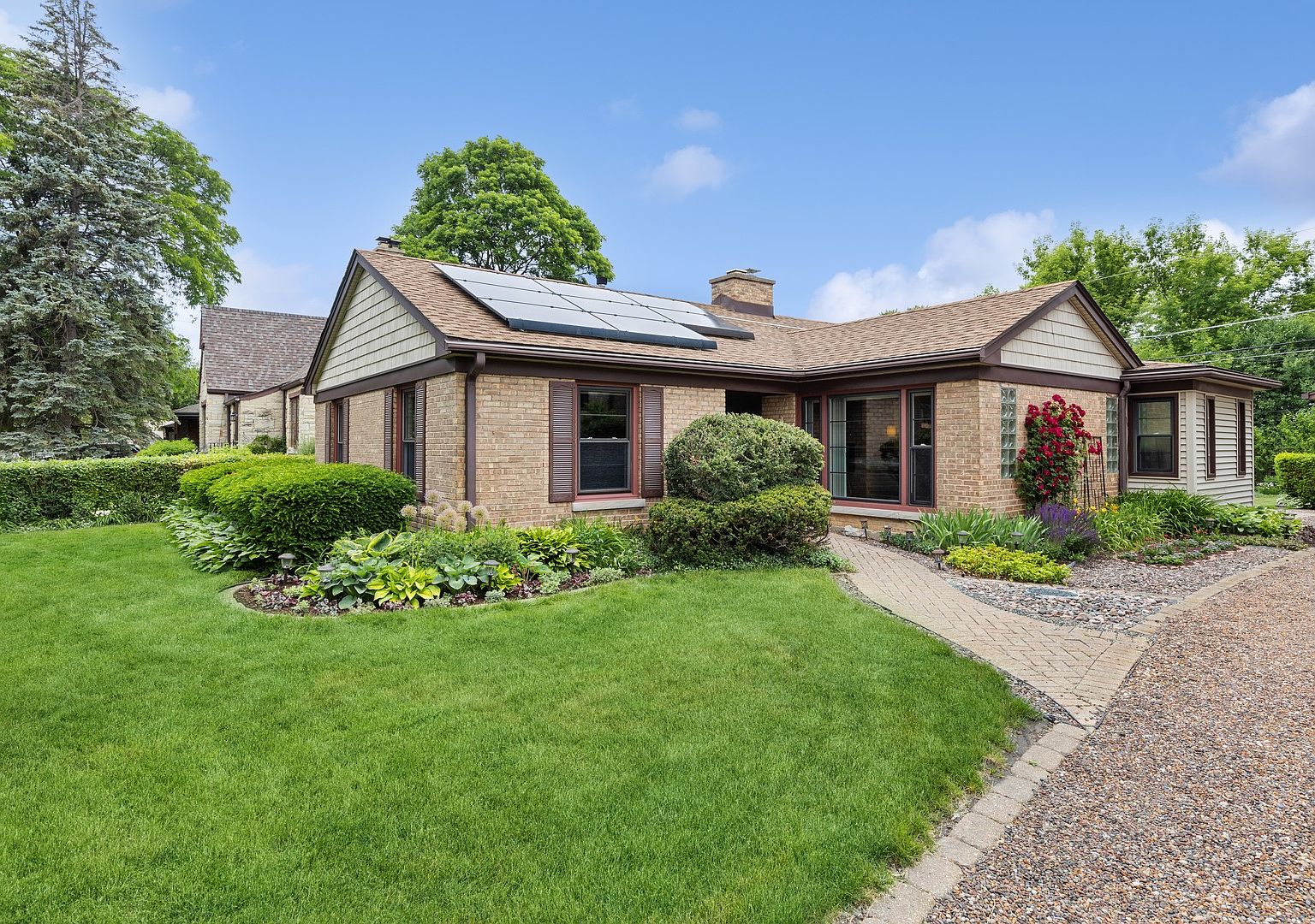9529 Leamington St, Skokie, IL 60077 | Zillow