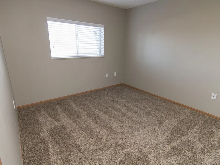 Highland View Apartments — Photo 131