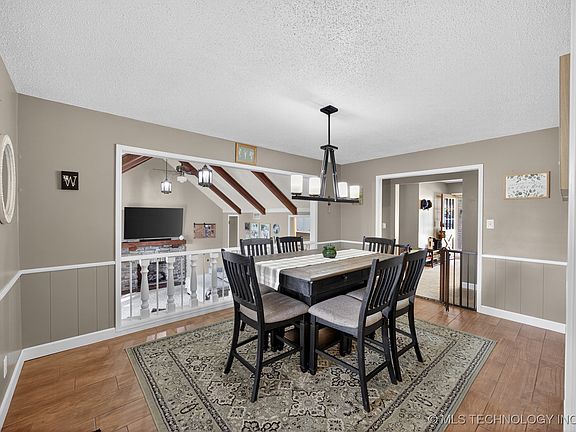 4th image of 1115 Grandview Rd