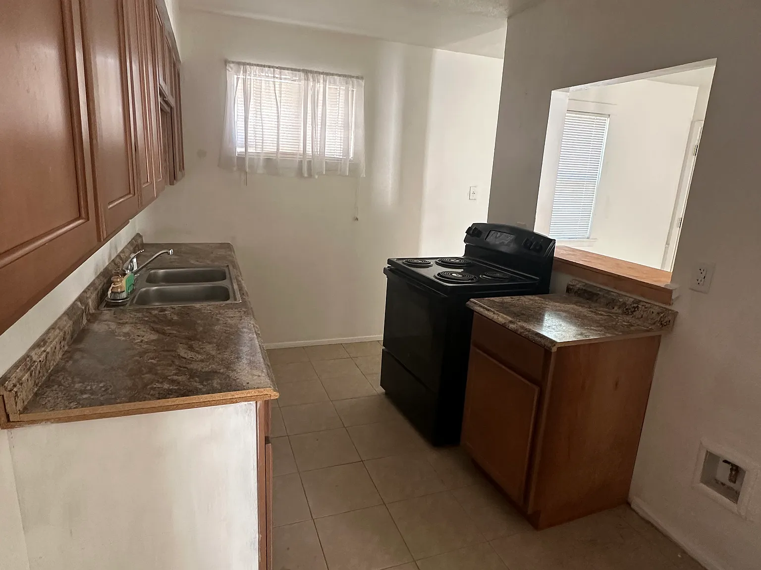 3 bed, 1221 sqft, $1,650 — Photo 4