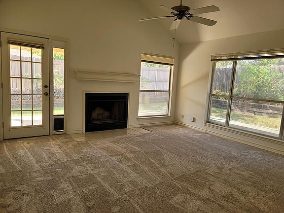 5th image of 314 Crestwood Dr