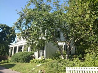 19 Linden St, Brookline, MA 02445