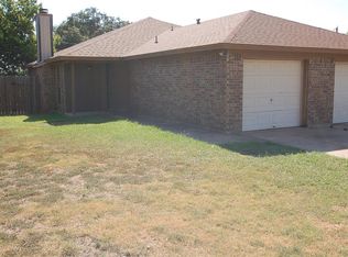 313 Briar Cir E, Crowley, TX 76036