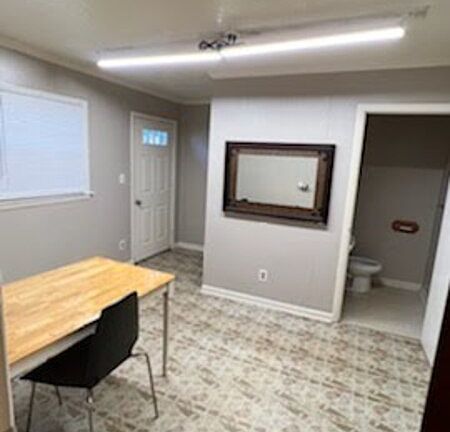 5th image of 1317 Oak St #A