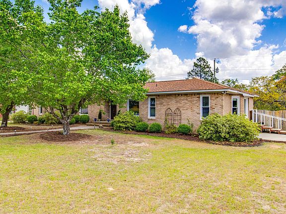 3rd image of 4065 Venetian Rd