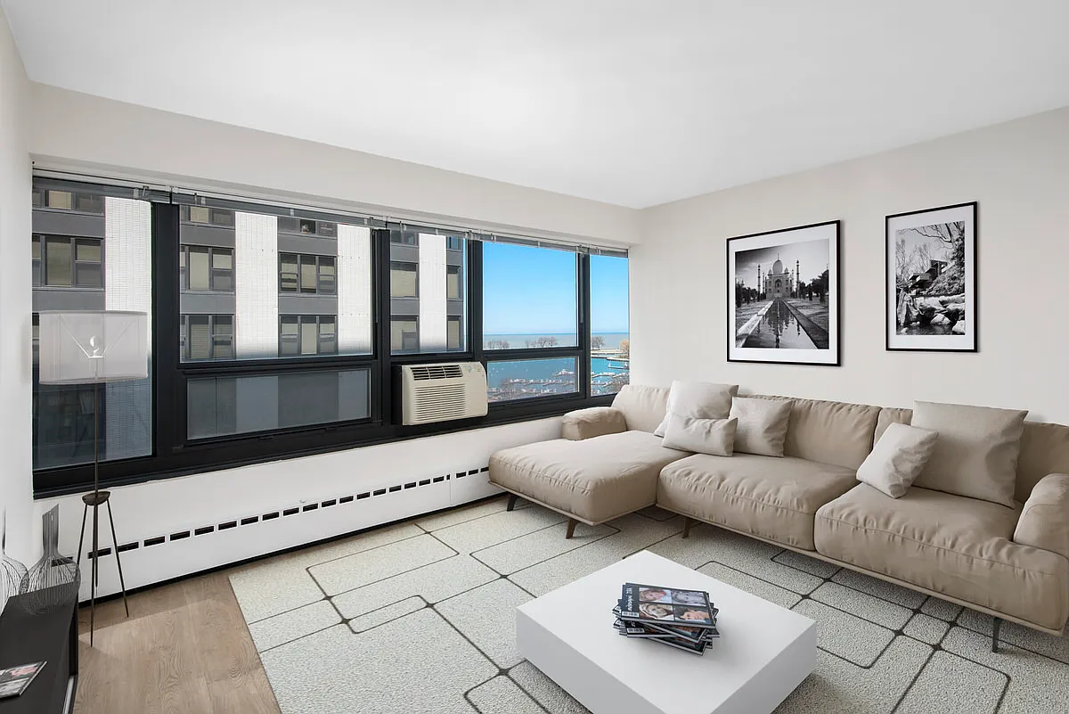 3130 N. Lake Shore Drive — Photo 2