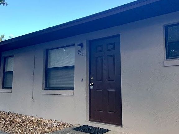 2nd image of 964 Northeast Dr #4