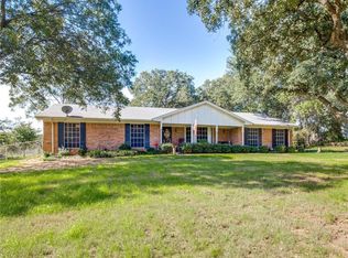 1917 Meadow Dr, Crowley, TX 76036