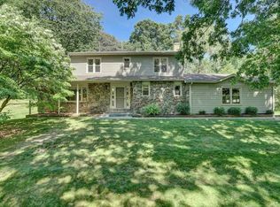 9 Mountain Pass Rd, Hopewell Junction, NY 12533